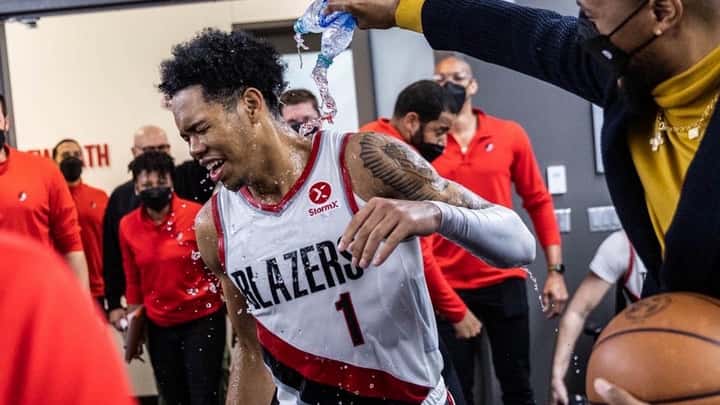 Portland file 100 millions à Anfernee Simons et signe Gary Payton II